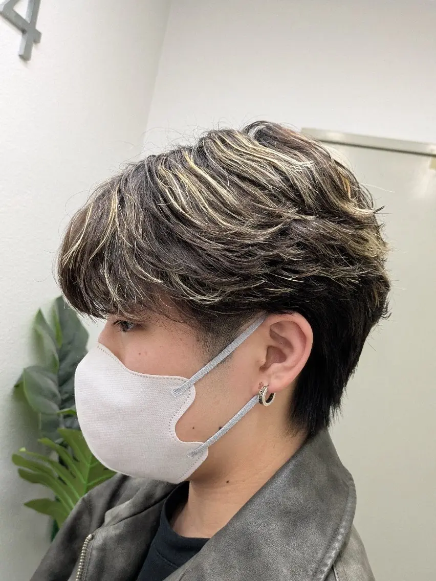 パーマ メンズ カラー フェザーパーマ メンズハイライト メンズパーマ ハイライトカラー こだっく /メンズカットのヘアスタイル