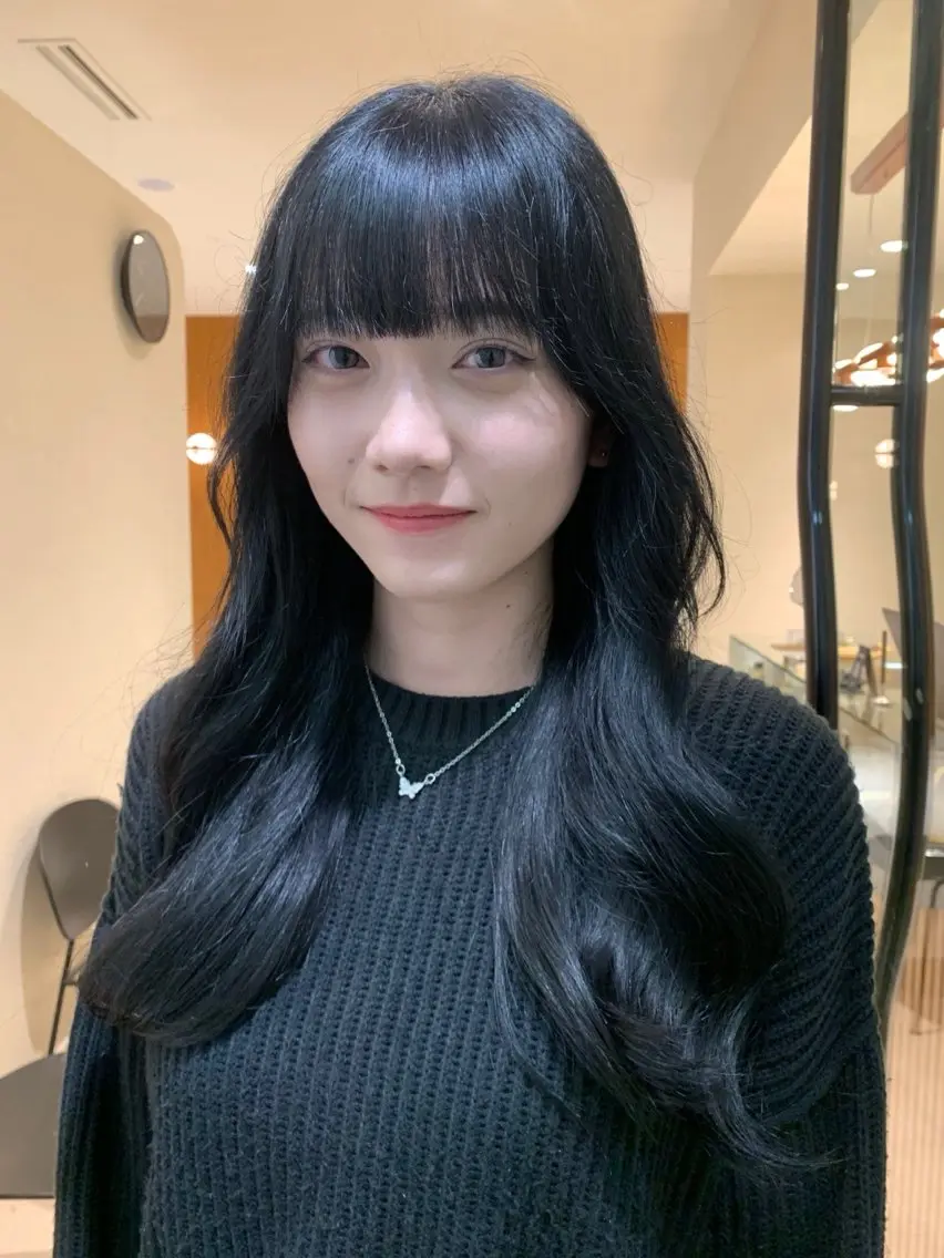 ロング カラー ヘアカラー yiye shioriのヘアスタイル