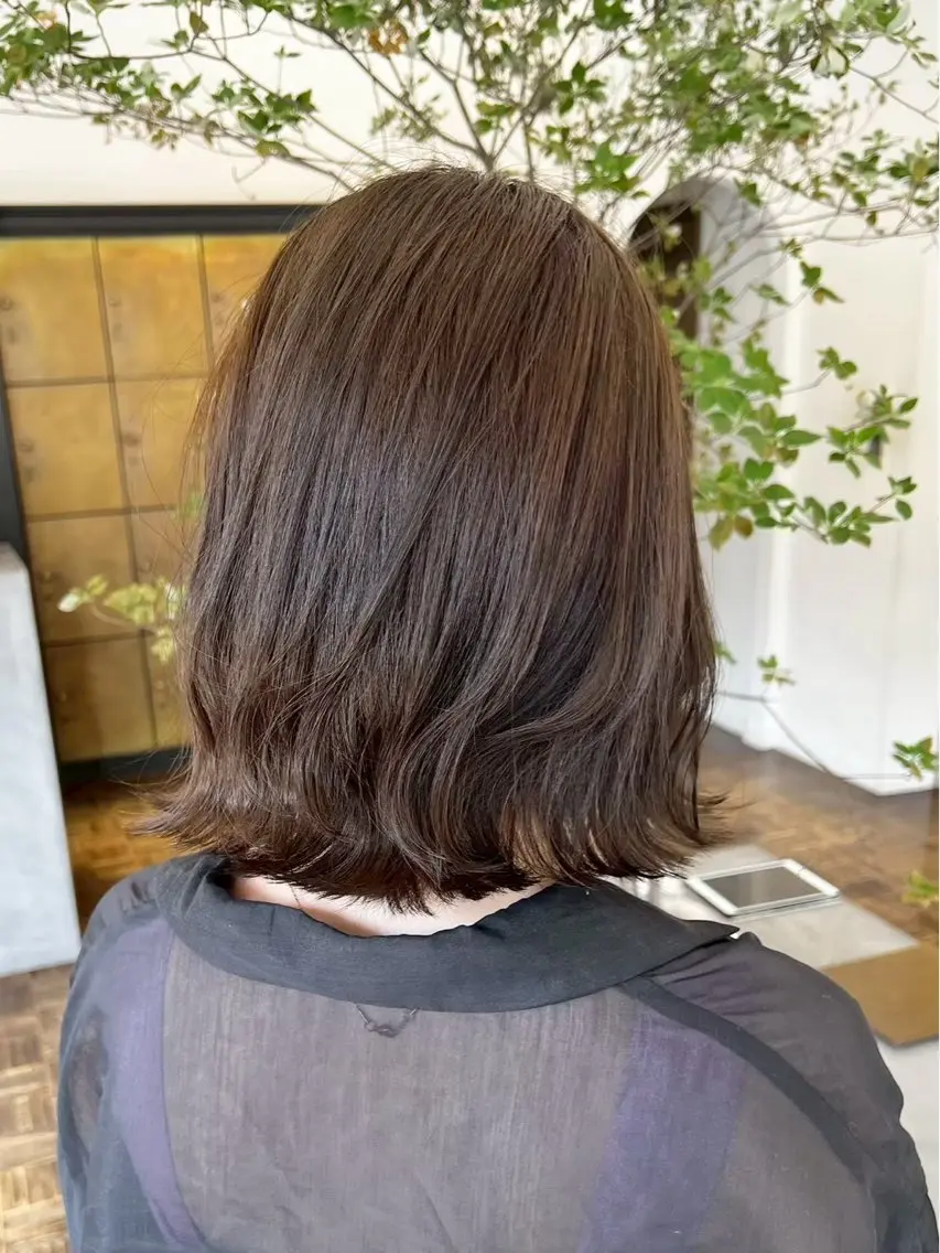 ミディアム カラー 森 彩夏のヘアスタイル