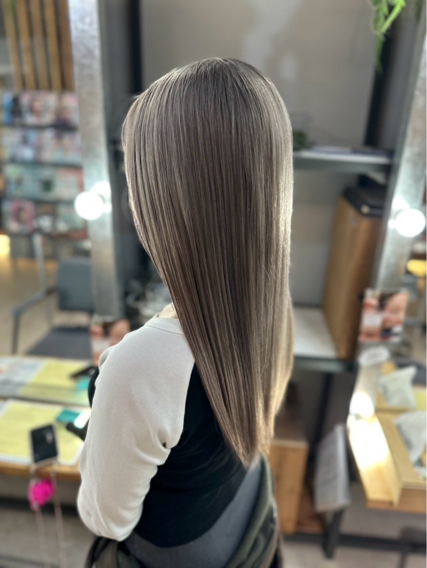ロング ヘアカラー 高橋 航大のヘアスタイル