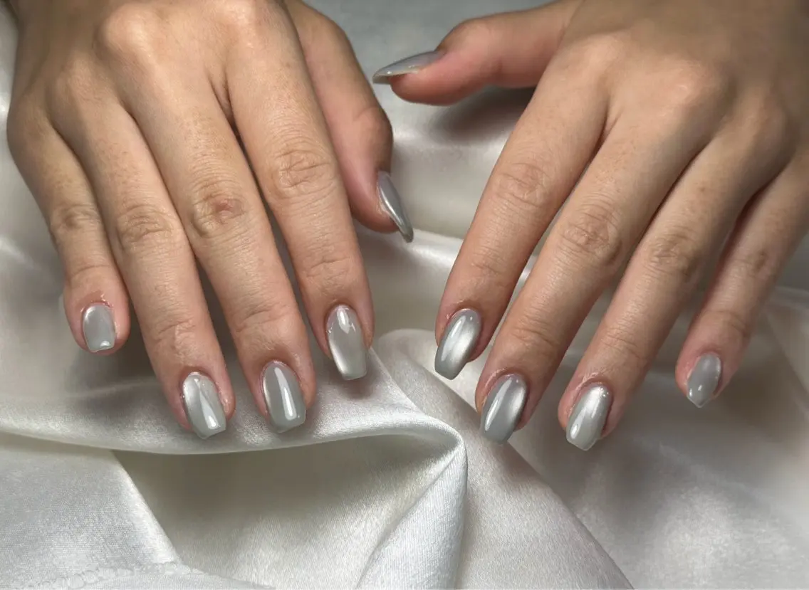ネイル オーロラネイル フットネイル フレンチネイル ジェルネイル マグネットネイル ハンドネイル kiki nail たまプラーザのネイルデザイン
