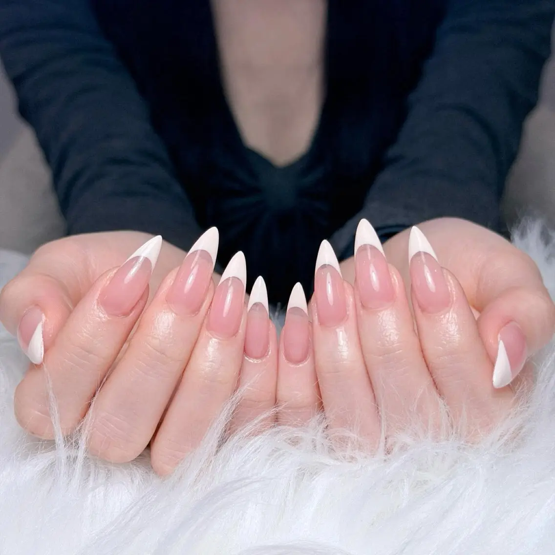 ネイル チークネイル ドット フレンチネイル グラデーション ハート ハンドネイル Julli NailStudioのネイルデザイン