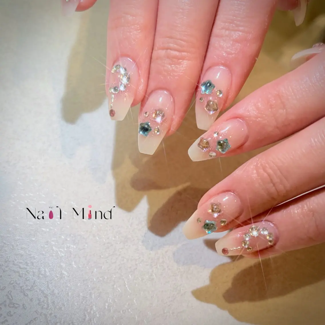 ネイル 持ち込み ハンドネイル Nail Mind Tokyoのネイルデザイン