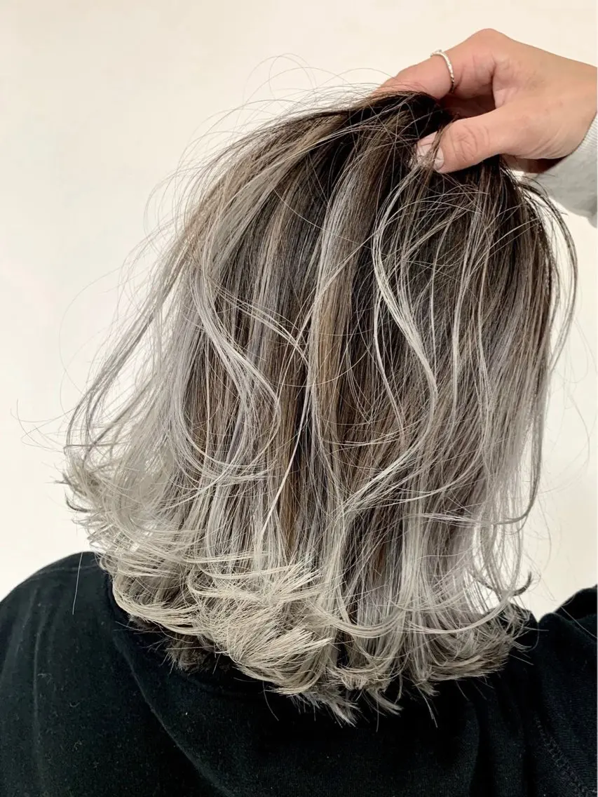 ミディアム カラー カット ヘアカラー トリートメント 小川 裕太のヘアスタイル
