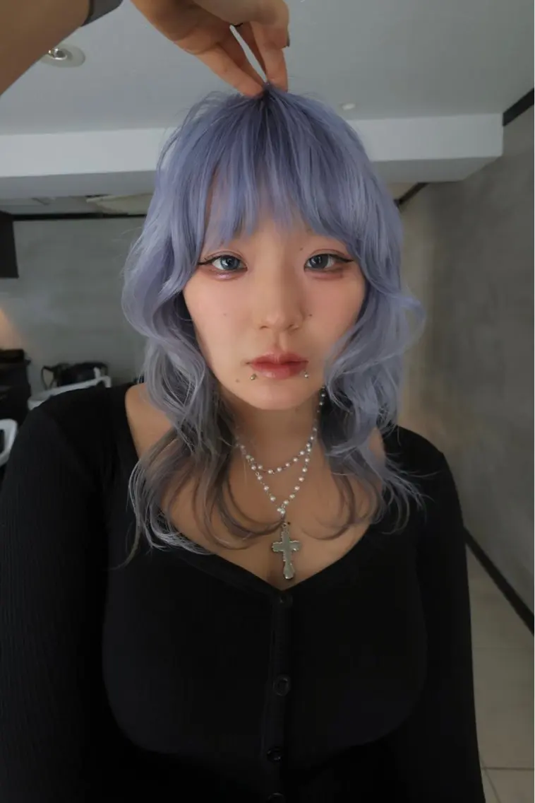 セミロング カラー ブリーチ ヘアカラー トリートメント アンニュイヘア🪽 ayumiのヘアスタイル