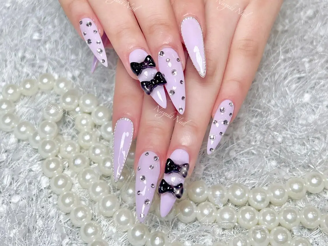 ネイル 🦋 Queenieのネイルデザイン