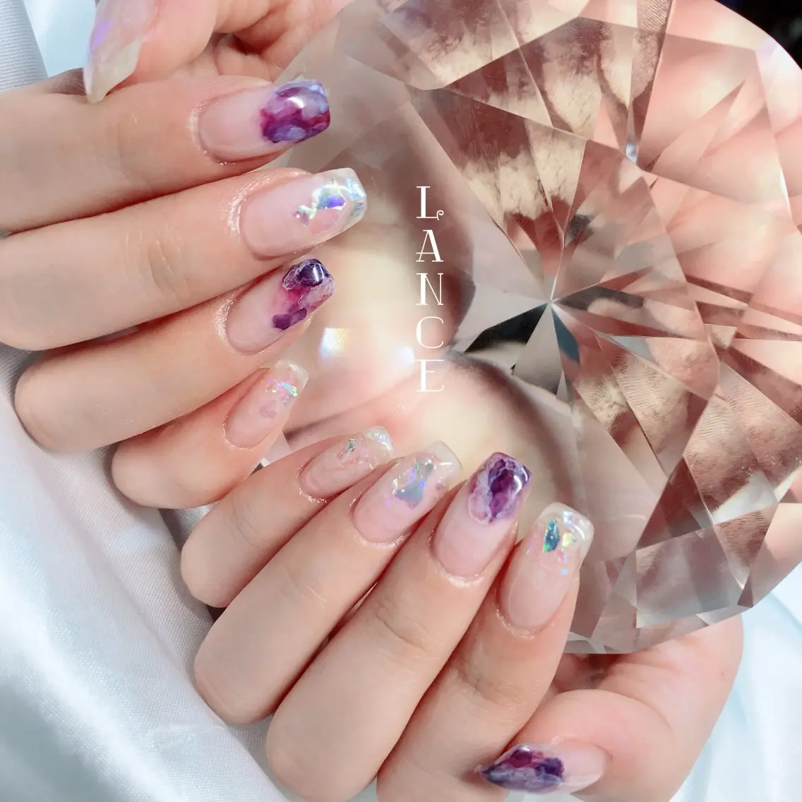 ネイル オーロラネイル フレンチネイル グラデーション キラキラネイル 韓国ネイル ハンドネイル Lance nailのネイルデザイン
