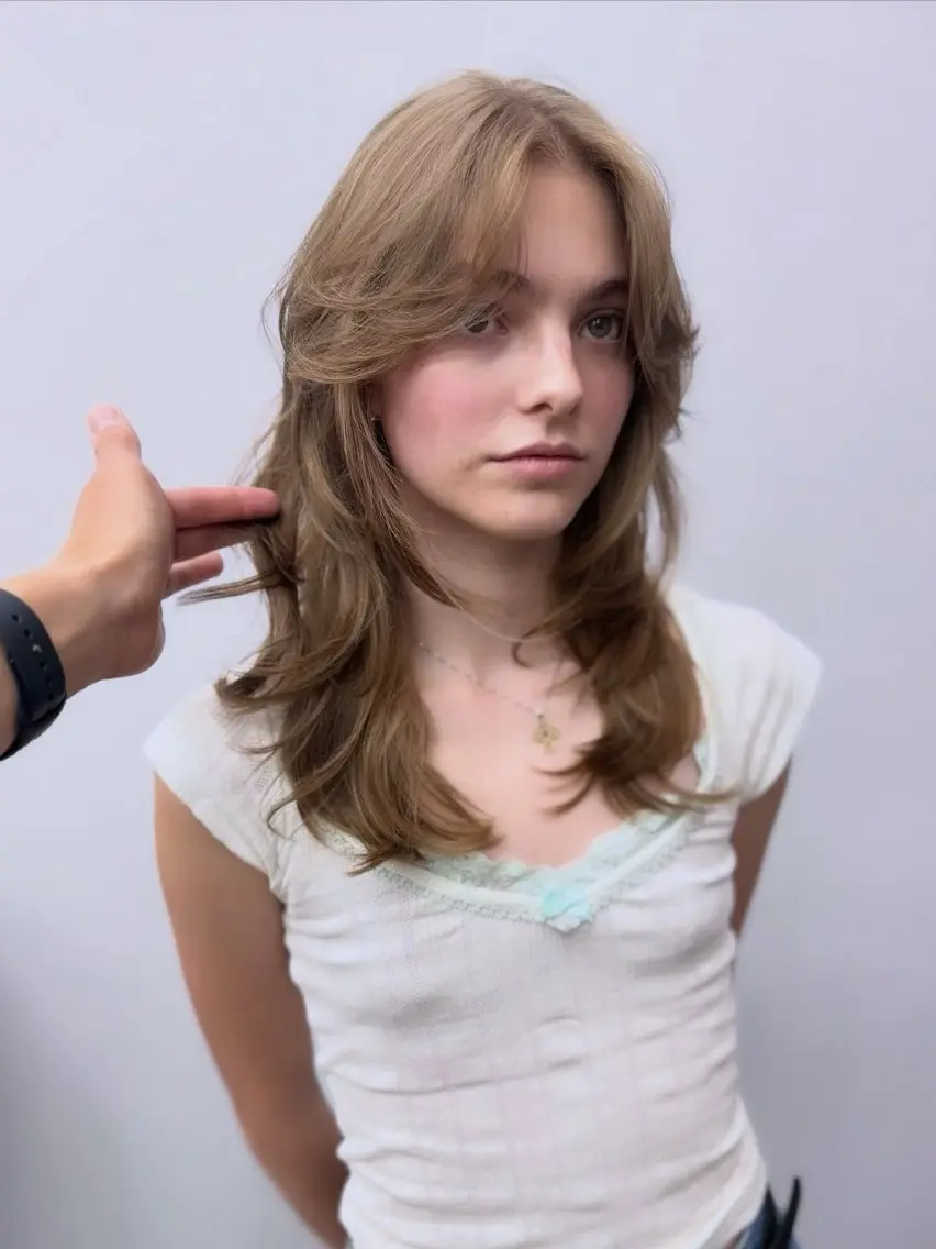 ロング カラー ベージュカラー レイヤーカット カット ヘアカラー ニュアンスパーマ/ レイヤー/ ローレンのヘアスタイル