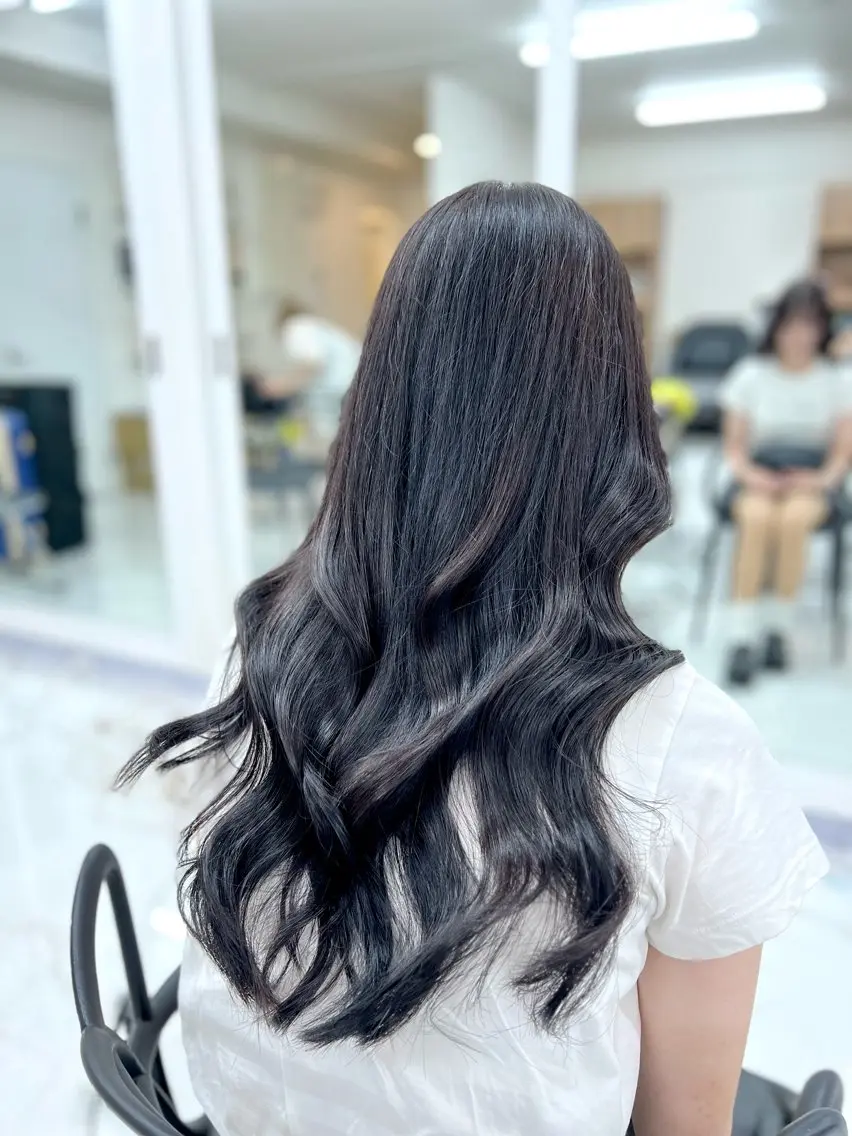 ロング トリートメント カット トリートメント レイヤー／Wカラー ／マッキーのヘアスタイル