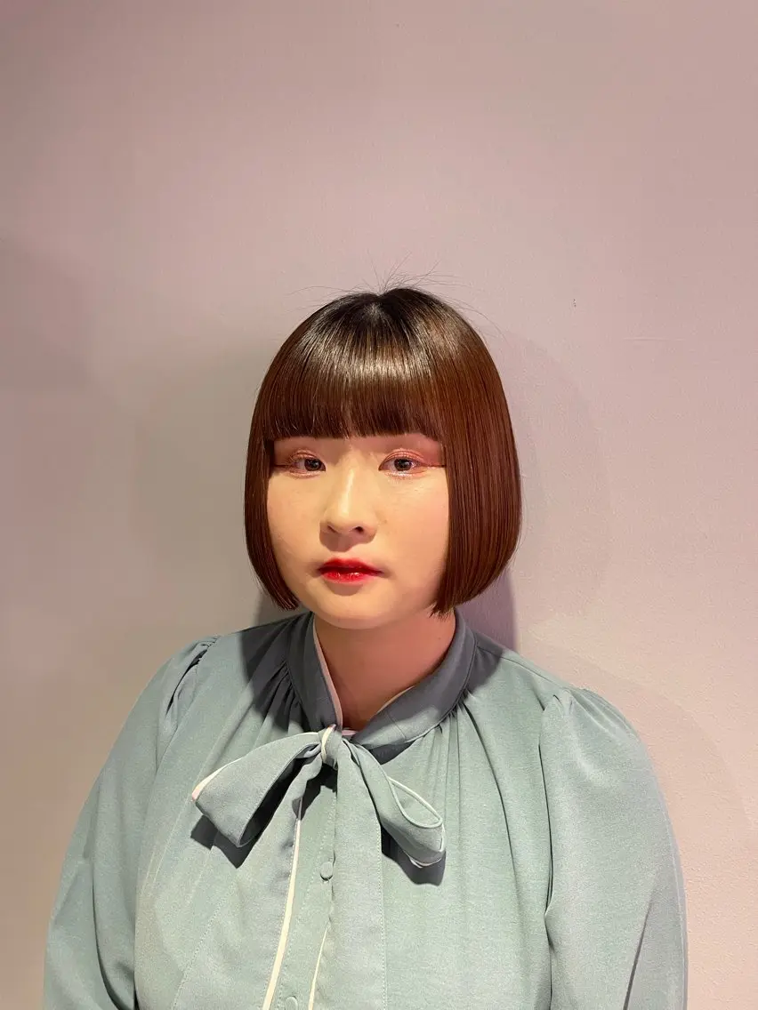ショート SERINA/ウルフ 、デザインカラーのヘアスタイル