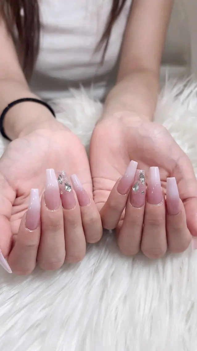 ネイル ハンドネイル FLY Nail Salonのネイルデザイン