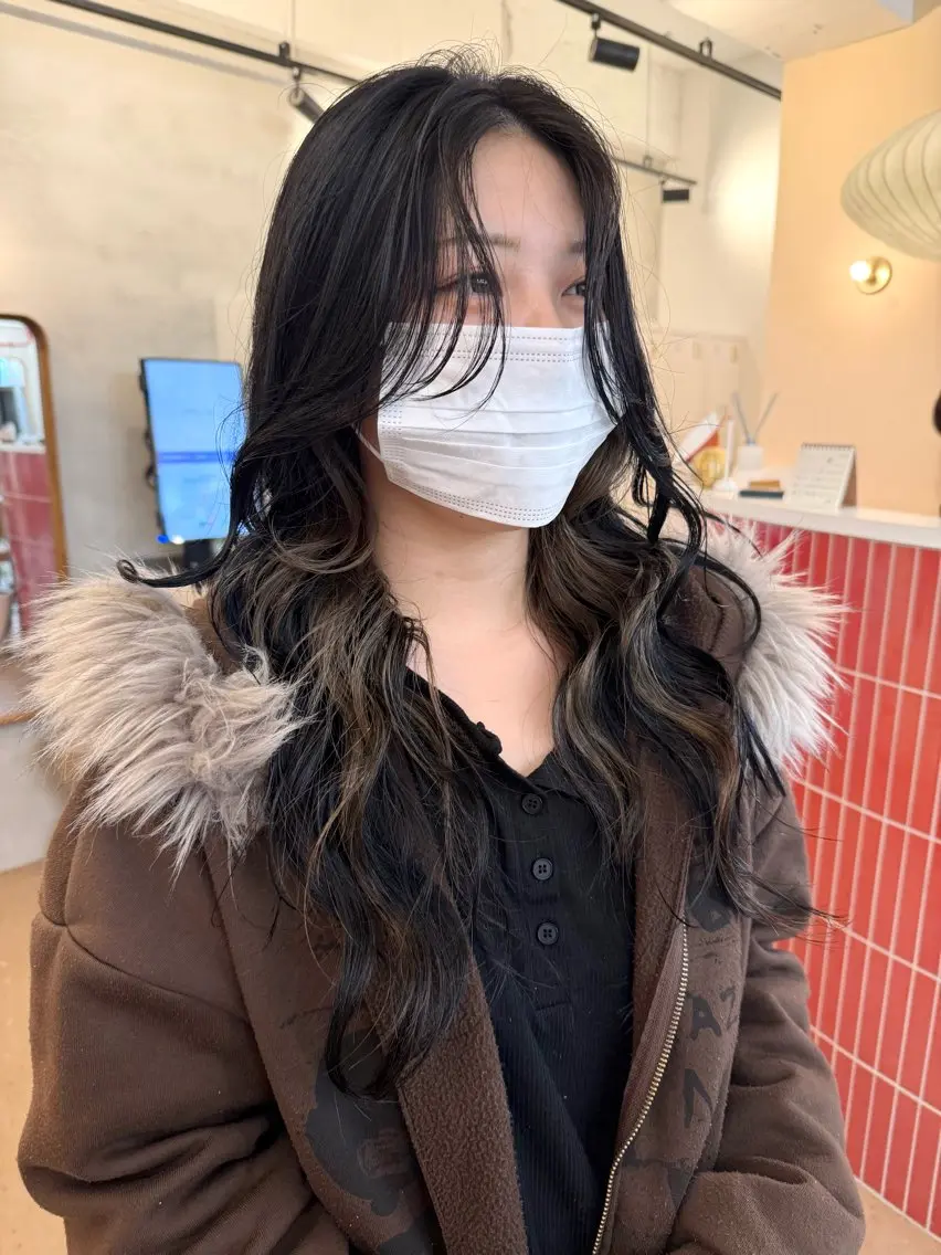 ロング カラー インナーカラー ❤️アヤカ レイヤーカット❤️のヘアスタイル