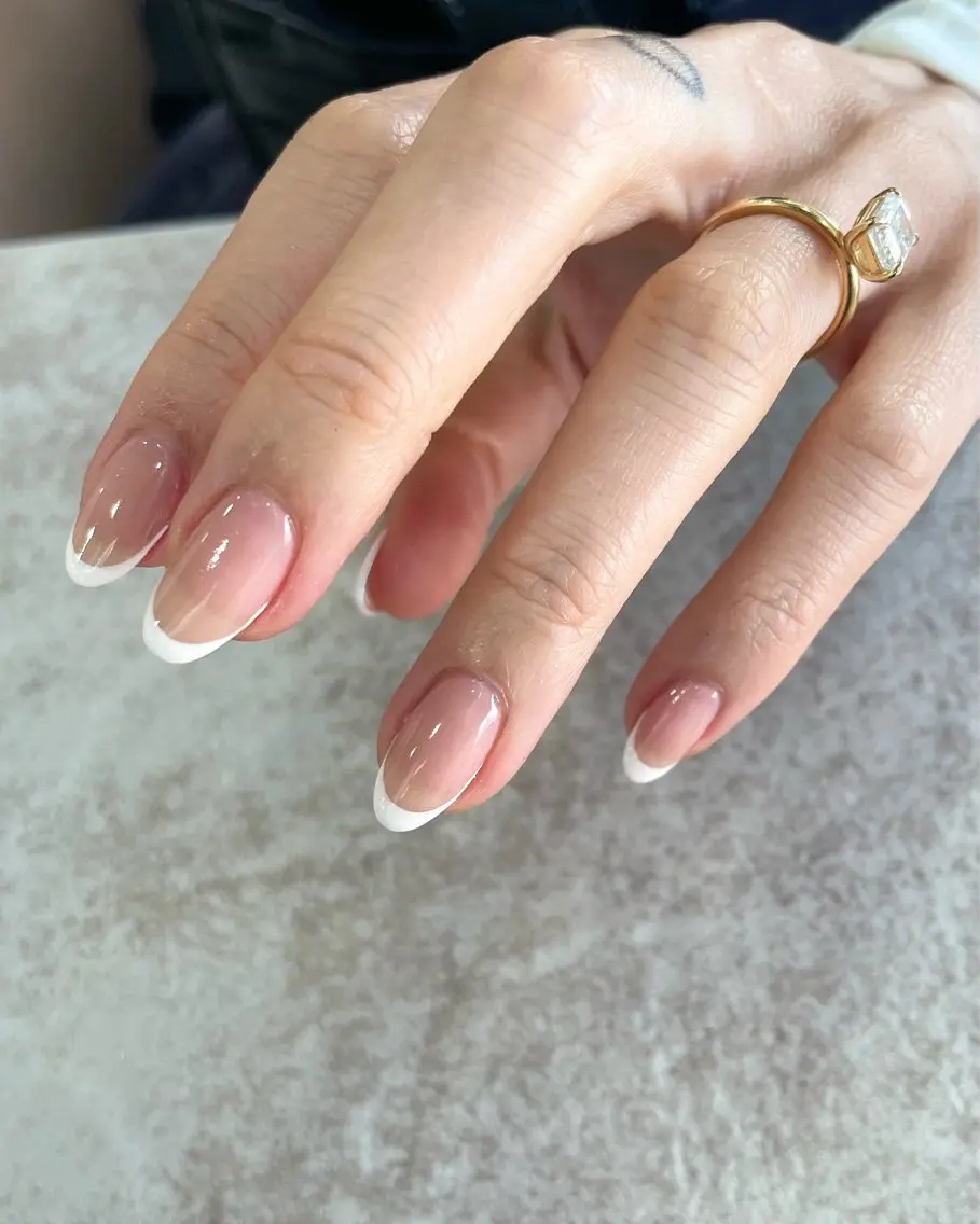 ネイル フレンチネイル シンプルネイル ハンドネイル nailsalon amity🌿池田のネイルデザイン
