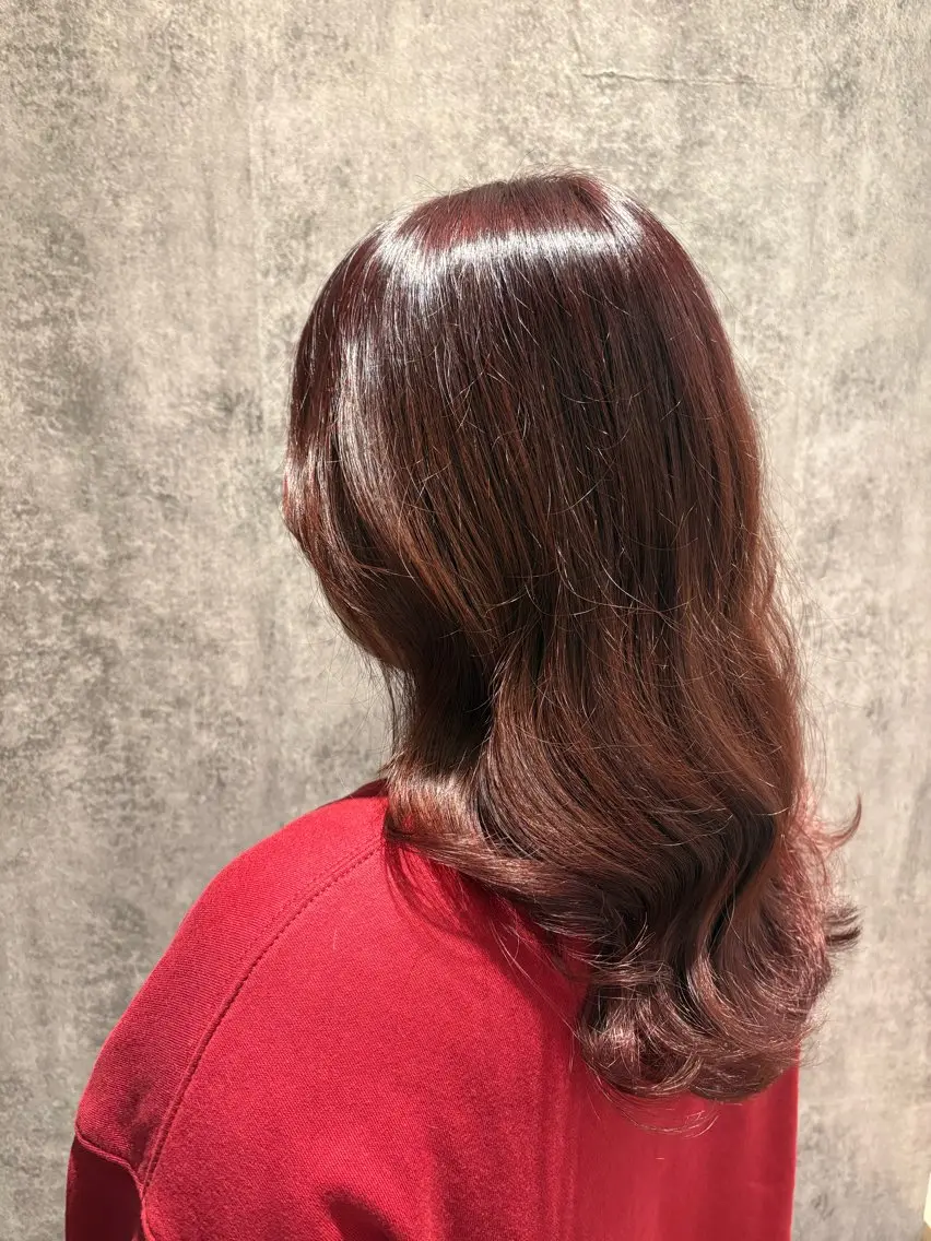 ミディアム カラー ボルドーカラー 太田 鈴佳のヘアスタイル