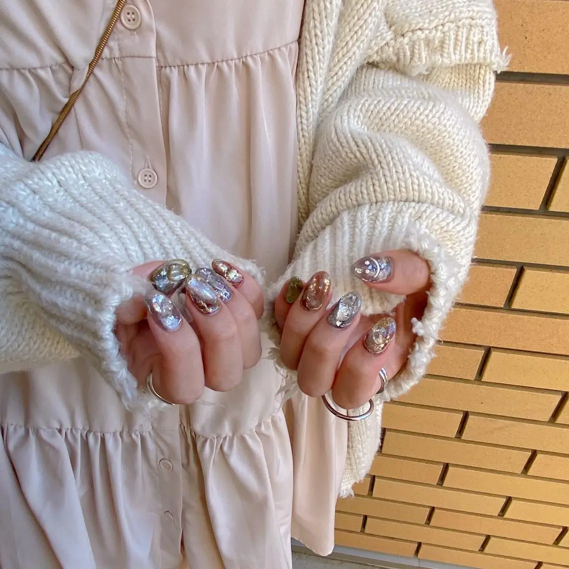 ネイル オーロラネイル カジュアル 長さ出し ジェルネイル 韓国ネイル ハンドネイル MH Nailのネイルデザイン