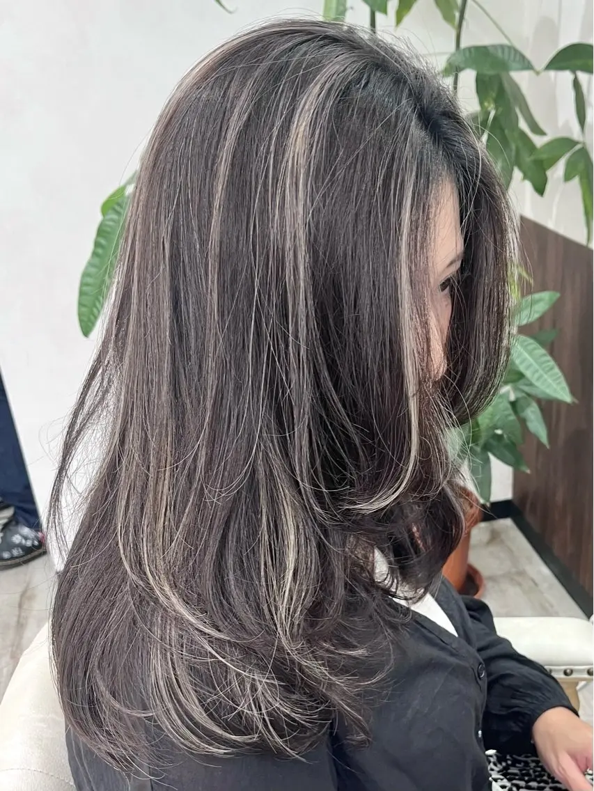 セミロング カラー ヘアアレンジ ハイライトカラー ハイライト Belle hair Design青野大貴のヘアスタイル