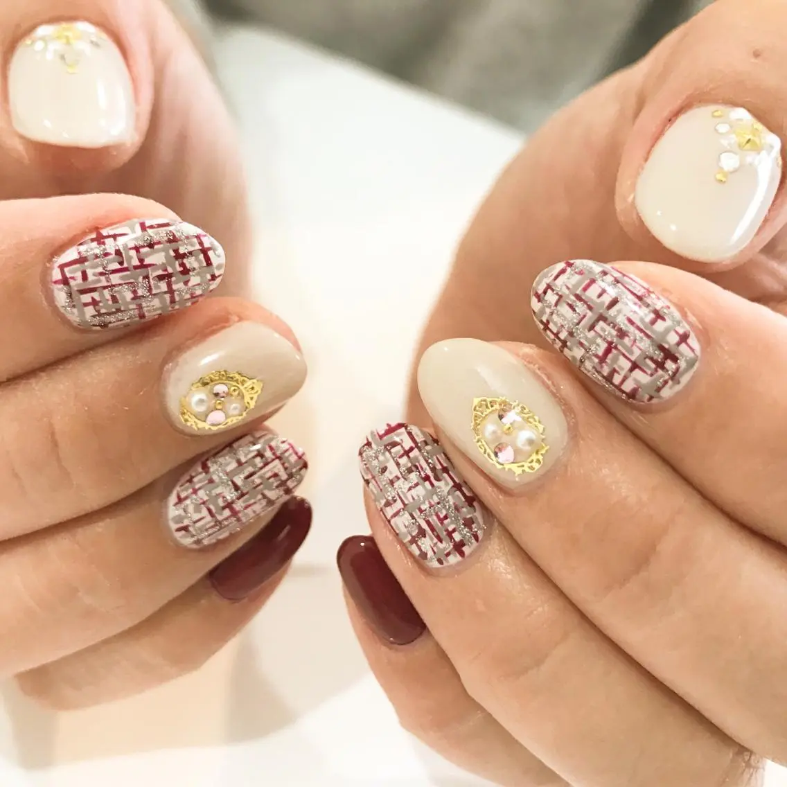 ネイル フットネイル シンプルネイル 春ネイル ホワイト 冬ネイル nail fufla ♡yamane♡のネイルデザイン