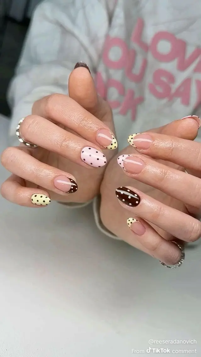 ネイル アートネイル フレンチネイル ジェルネイル グラデーション 韓国ネイル Nail Kihi アミ🌷のネイルデザイン