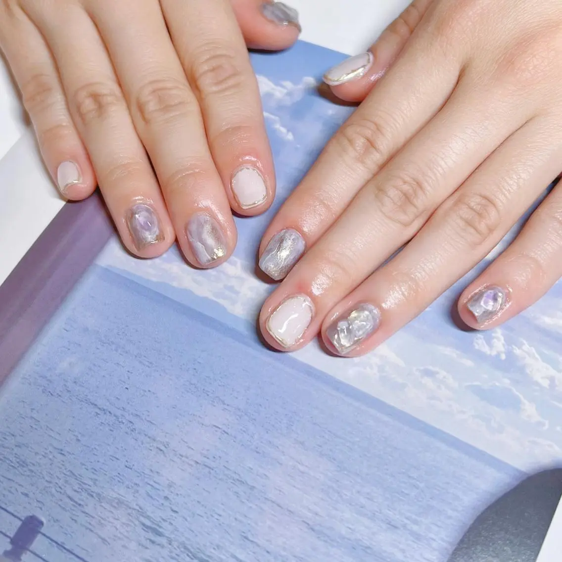 ネイル オーロラネイル フットネイル フレンチネイル ジェルネイル 韓国ネイル ハンドネイル ハンドケア 【ENサロン】 Rei💜Nailのネイルデザイン