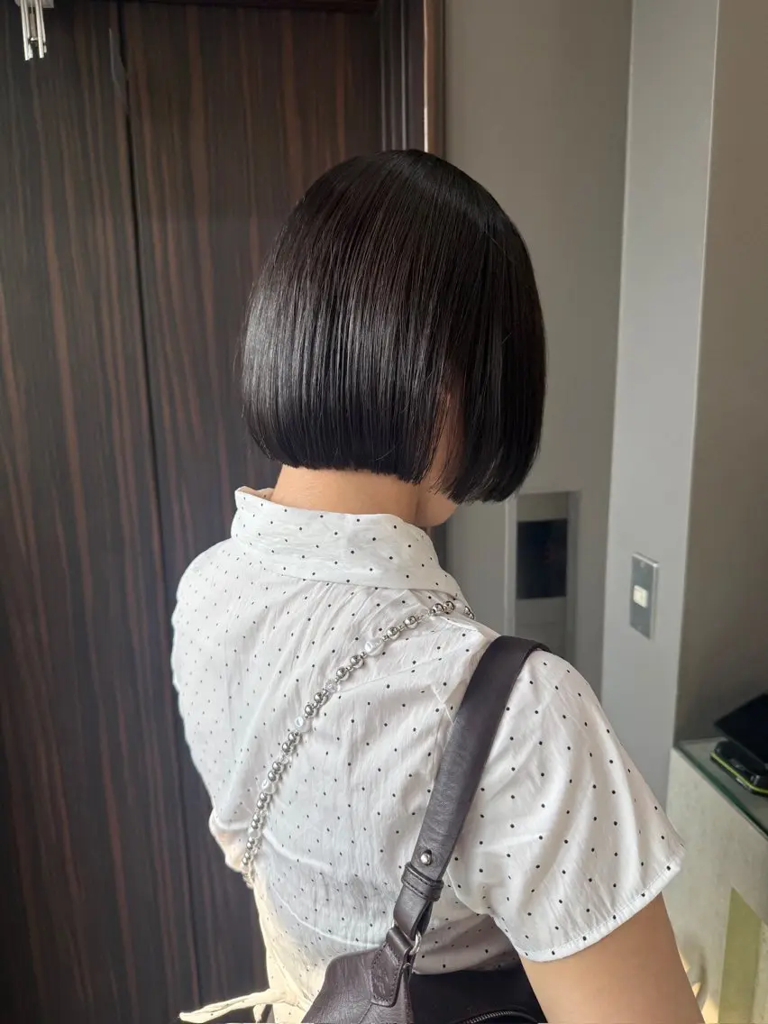 ミディアム カラー カット ヘアカラー トリートメント ブリーチ/ミルクティ ーベージュ/天神大名のヘアスタイル