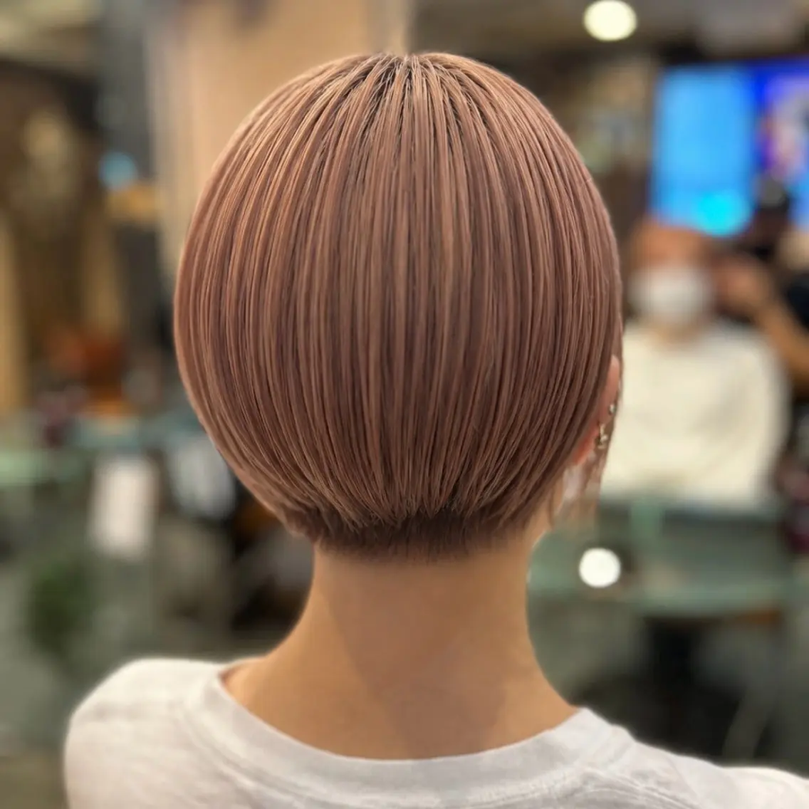 ショート カラー ベージュカラー ピンクカラー ピンクベージュ ヘアカラー 内田 愛莉のヘアスタイル