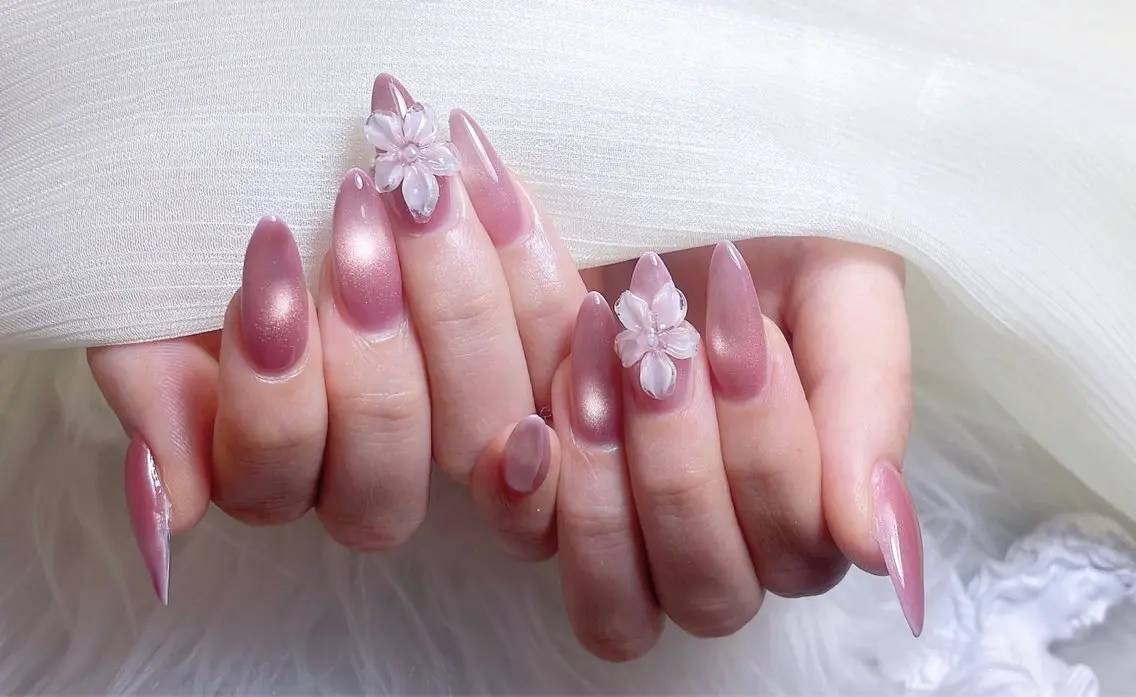 ネイル アニマル柄 チークネイル 成人式 フラッシュネイル フットネイル 持ち重視 B•U Nail大宮のネイルデザイン