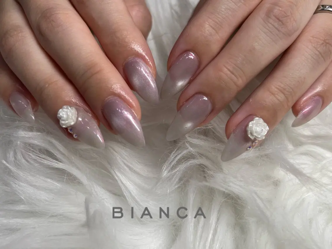 ネイル ハンドネイル Bianca Takeshitaの眉毛・アイブロウイメージ