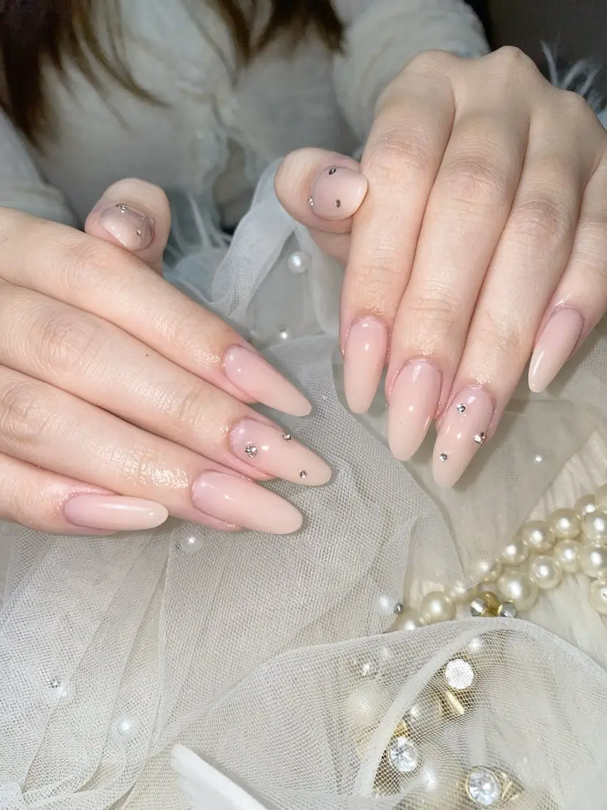 ネイル アートネイル スカルプネイル ストーンネイル Feel千葉♡ AKANEのネイルデザイン