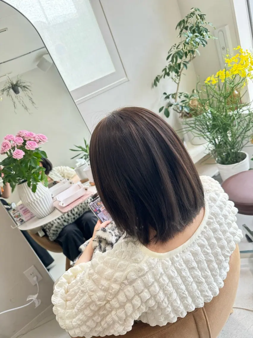 ミディアム カラー 透明感カラー ダブルカラー ハイトーンカラー イルミナカラー オリーブカラー 花見 亜沙美のヘアスタイル