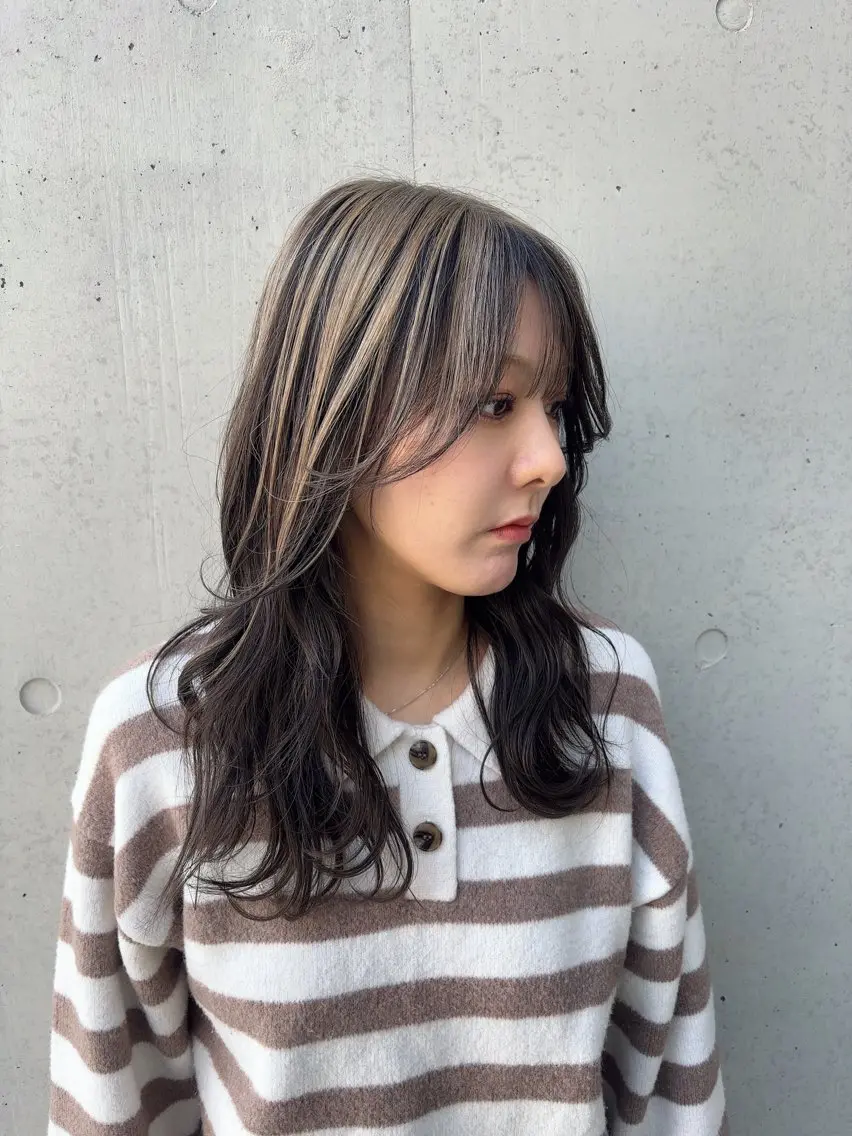 カラー 町山 すみれのヘアスタイル