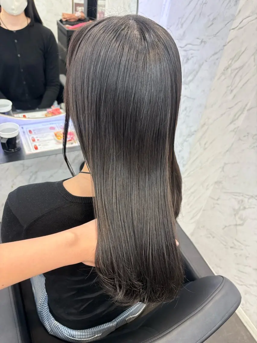 ロング カラー グレージュ 韓国ヘア🎀 /♡𝓝𝓸𝓪♡のヘアスタイル
