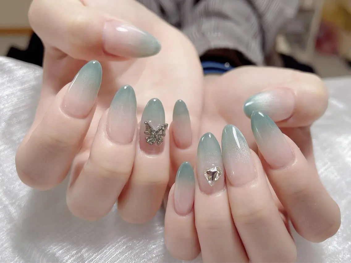 ネイル ハンドネイル 🎀ネイルサロン エクラYUI🎀のネイルデザイン