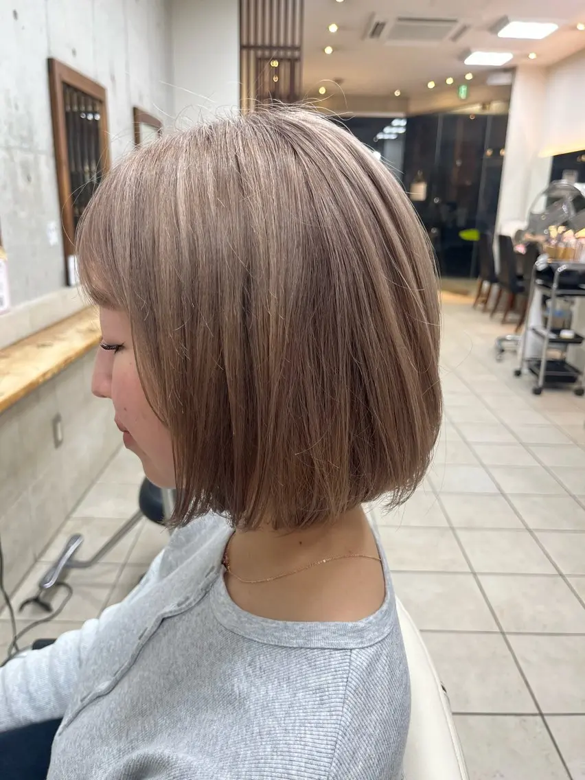 ショート カラー ブリーチ ヘアカラー たなか なおのヘアスタイル