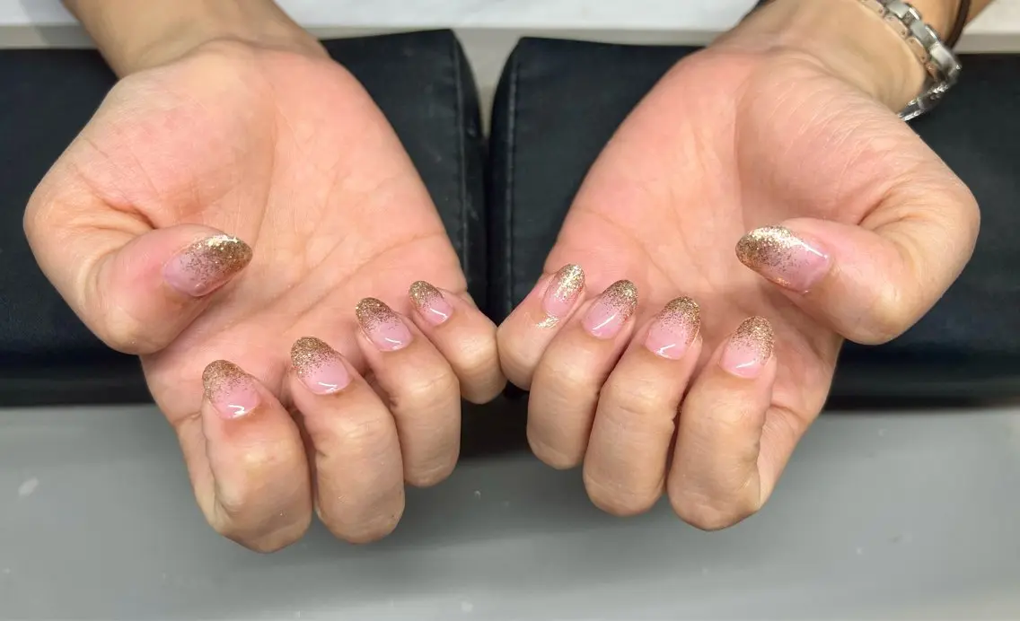 ネイル グラデーション ラメ(グリッター) ラメグラデーション 💎【IRY】💎 Tsukiのネイルデザイン