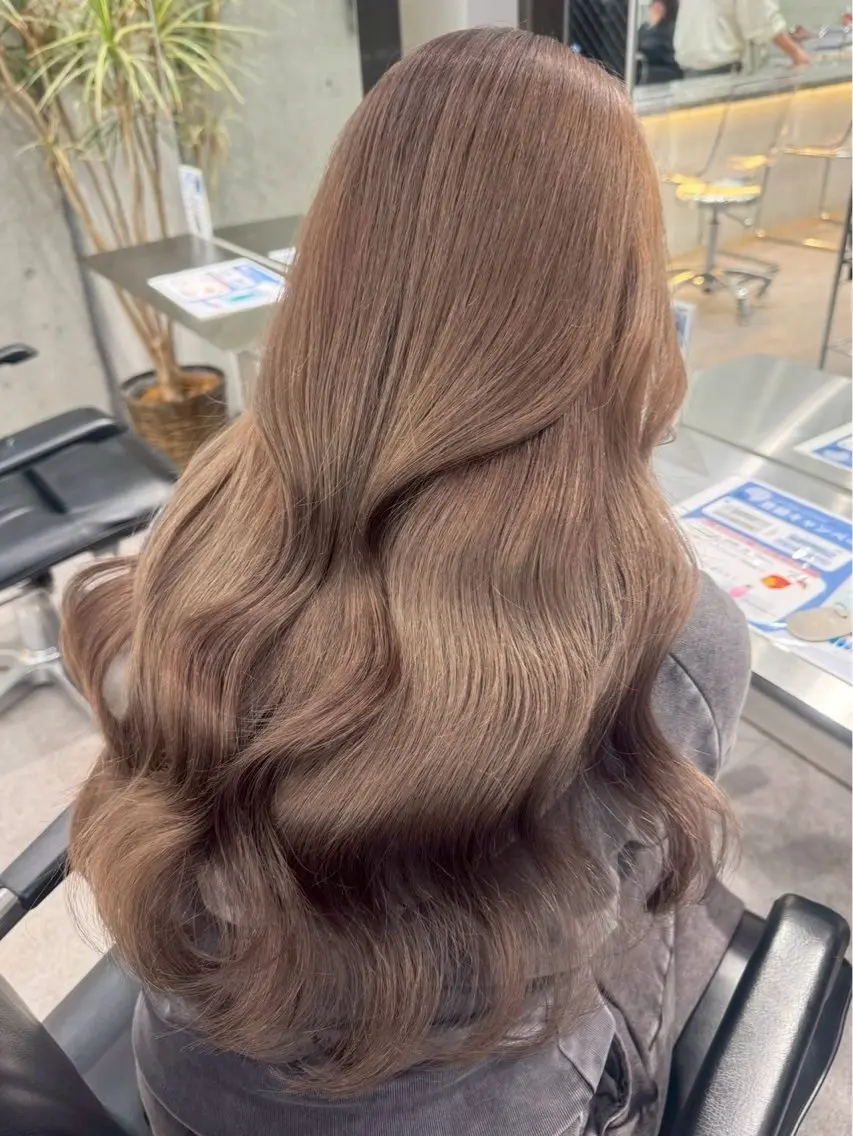 ロング ヘアカラー ヘーゼルブラウン🤎 ゆり🫧のヘアスタイル