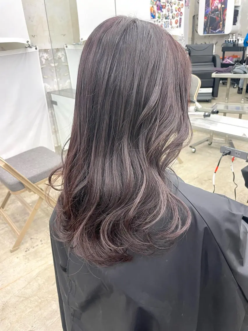 ロング カラー インナーカラー 推し ブリーチ  髪質改善のヘアスタイル