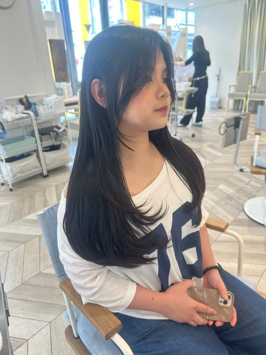 ロング ロングレイヤー レイヤーカット ロング カット トリートメント 小顔レイヤー/ ベージュ🤍Rieのヘアスタイル