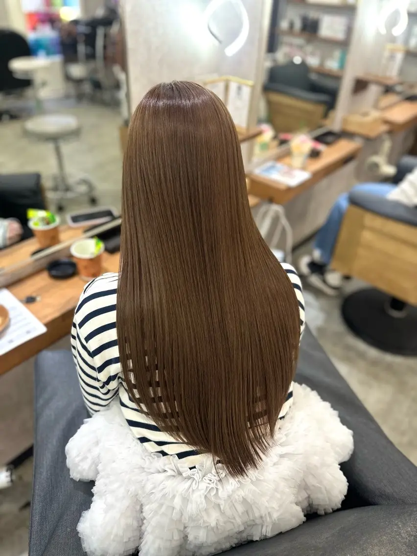 ロング ヘアカラー MOURI CHISATOのヘアスタイル