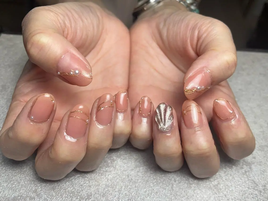 ネイル ミラーネイル ワンカラーネイル ハンドネイル BLANC.nail yuuのネイルデザイン