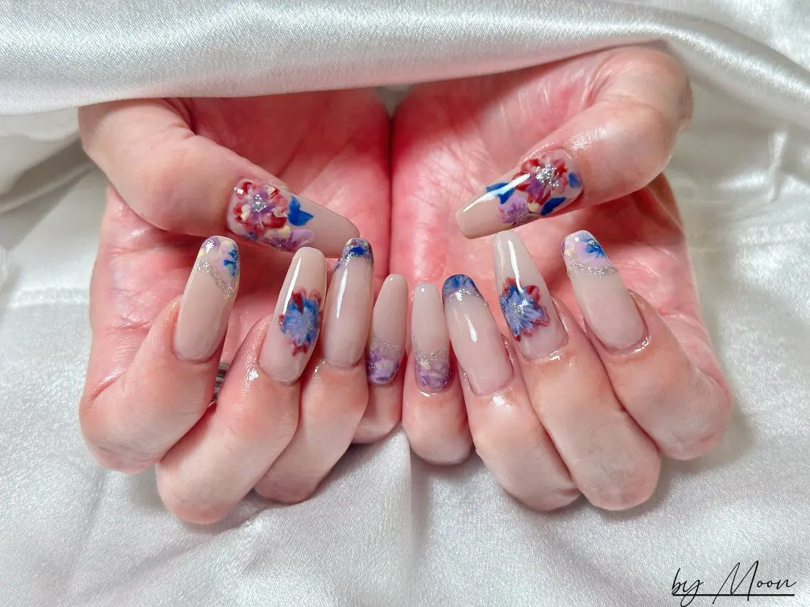 ネイル Moon Nailsのネイルデザイン