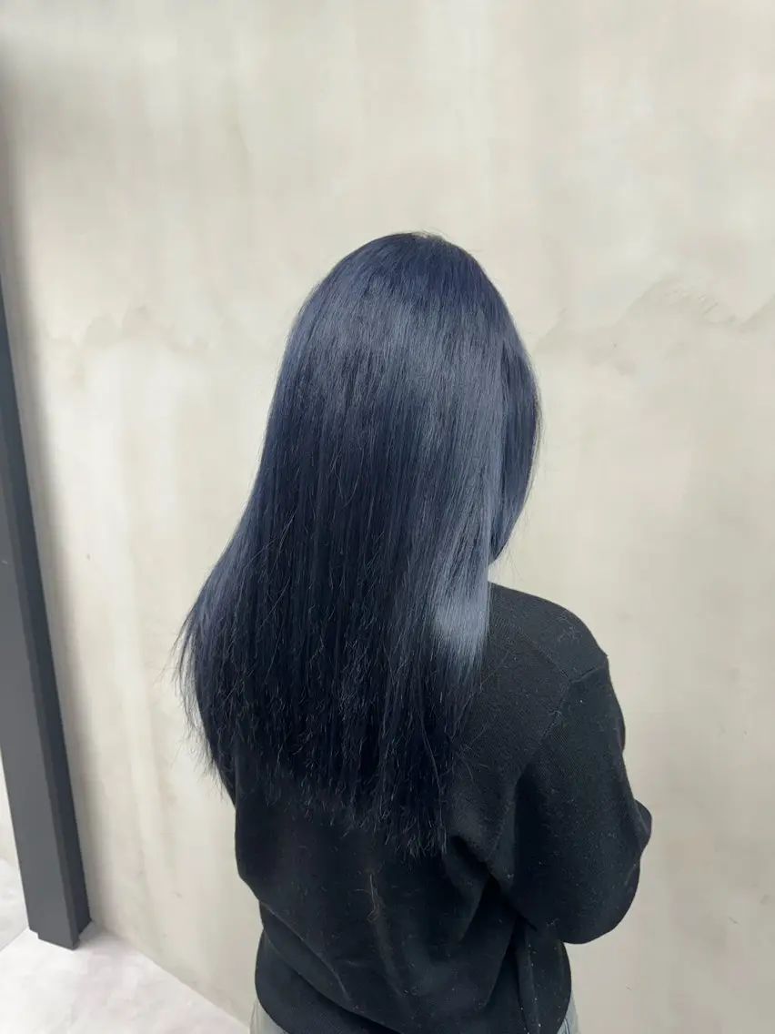 ロング カラー ブリーチ ブルーカラー 【似合わせカラー】 西口嶺河のヘアスタイル