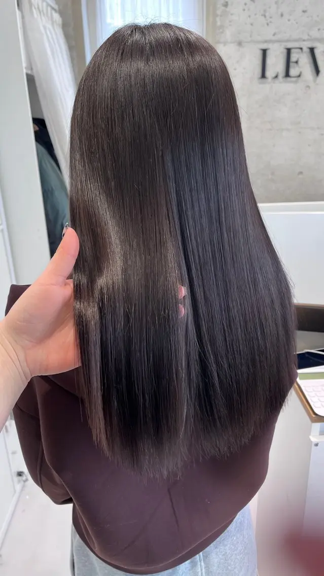 ロング カット ヘアカラー トリートメント 🫧伊東　美優🫧 レイヤーカット⭐︎のヘアスタイル
