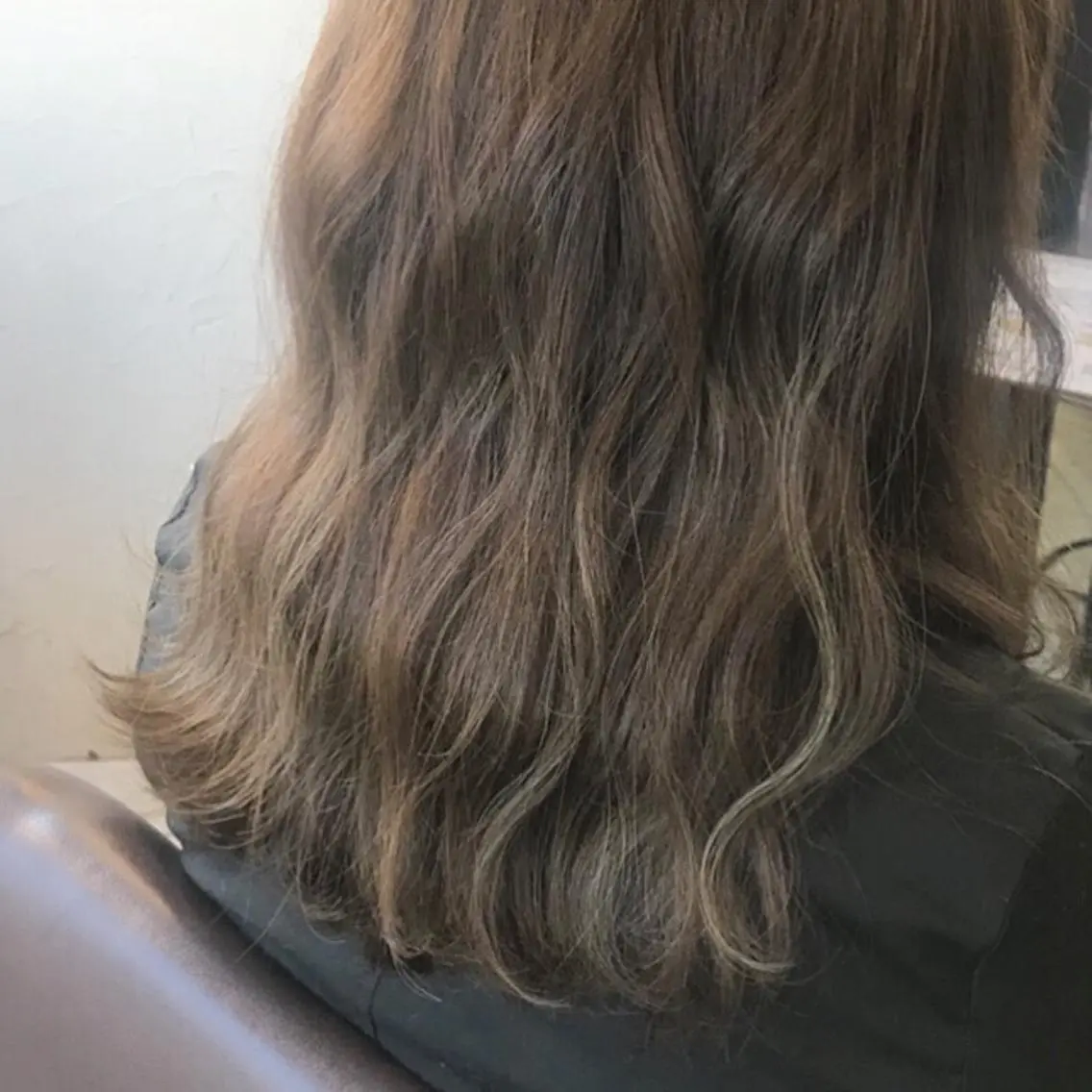 セミロング カラー アッシュ LoRE hair 四条河原町　西尾友里のヘアスタイル