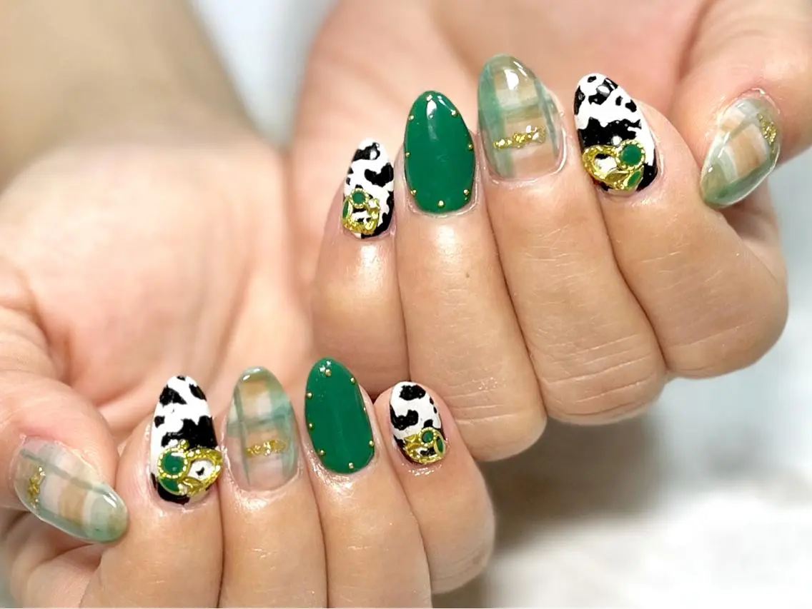ネイル アニマル柄 フットネイル ニュアンスネイル シンプルネイル 春ネイル nail fufla ♡yamane♡のネイルデザイン