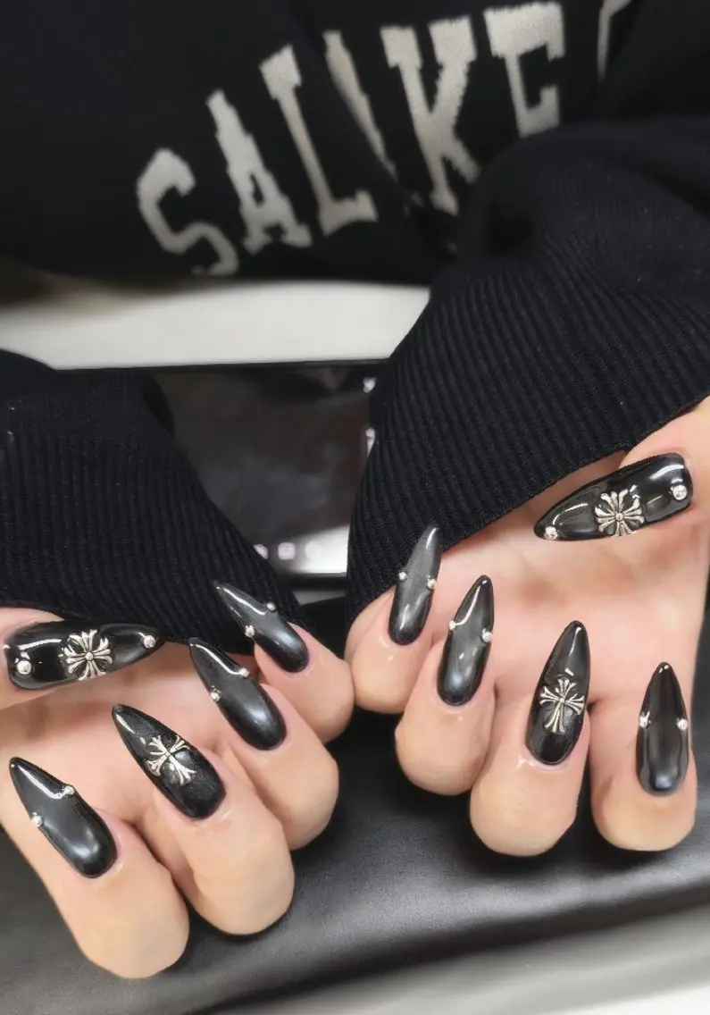 ネイル 長さ出し マグネットネイル スカルプネイル シルバー ハンドネイル Nail 🌱TSUBASAのネイルデザイン
