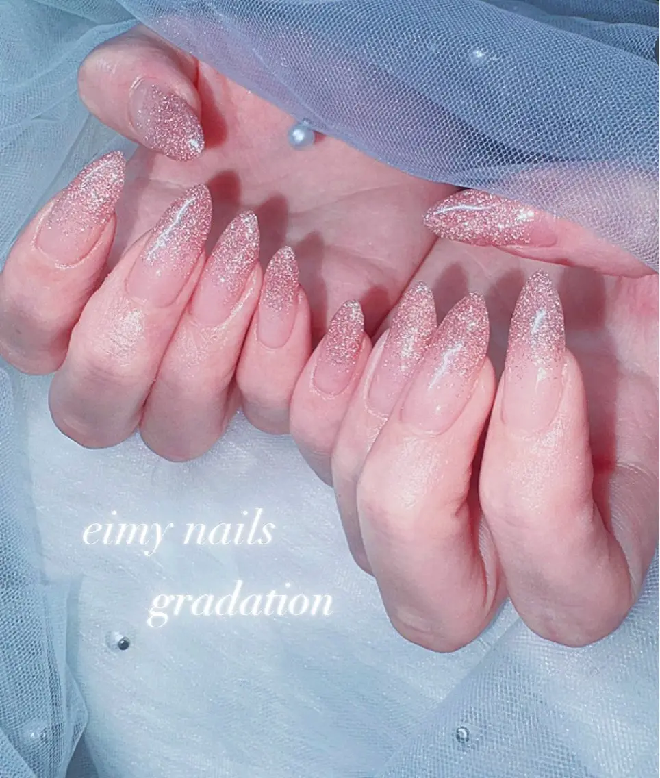 ネイル フラッシュネイル グラデーション ラメ(グリッター) ラメグラデーション ピンク ハンドネイル eimy nails♡のネイルデザイン