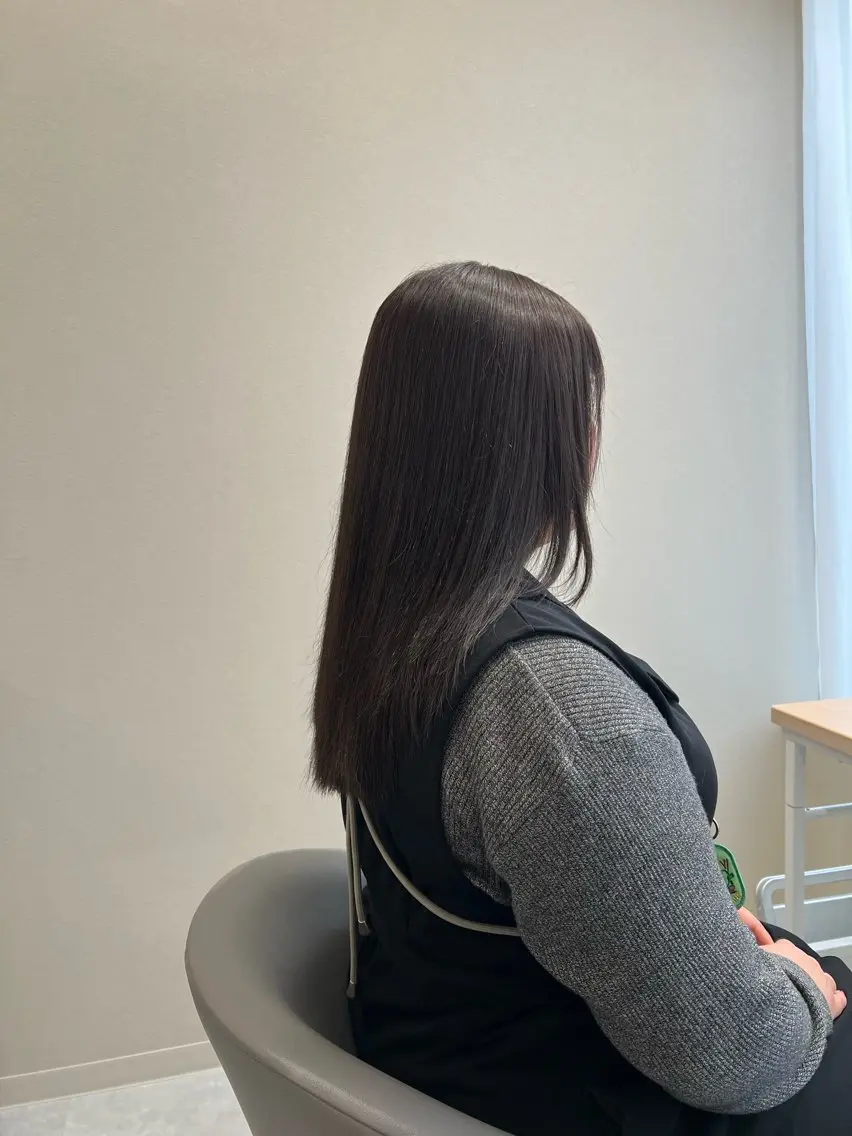 セミロング ヘアカラー 桑野 胡桃のヘアスタイル