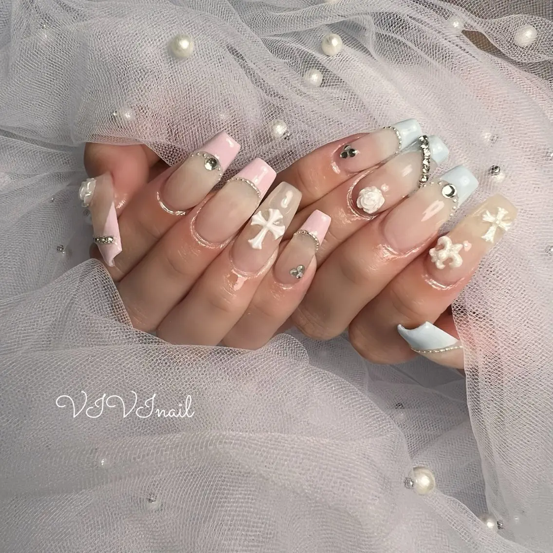 ネイル フレンチネイル ハンドネイル vivi nailのネイルデザイン