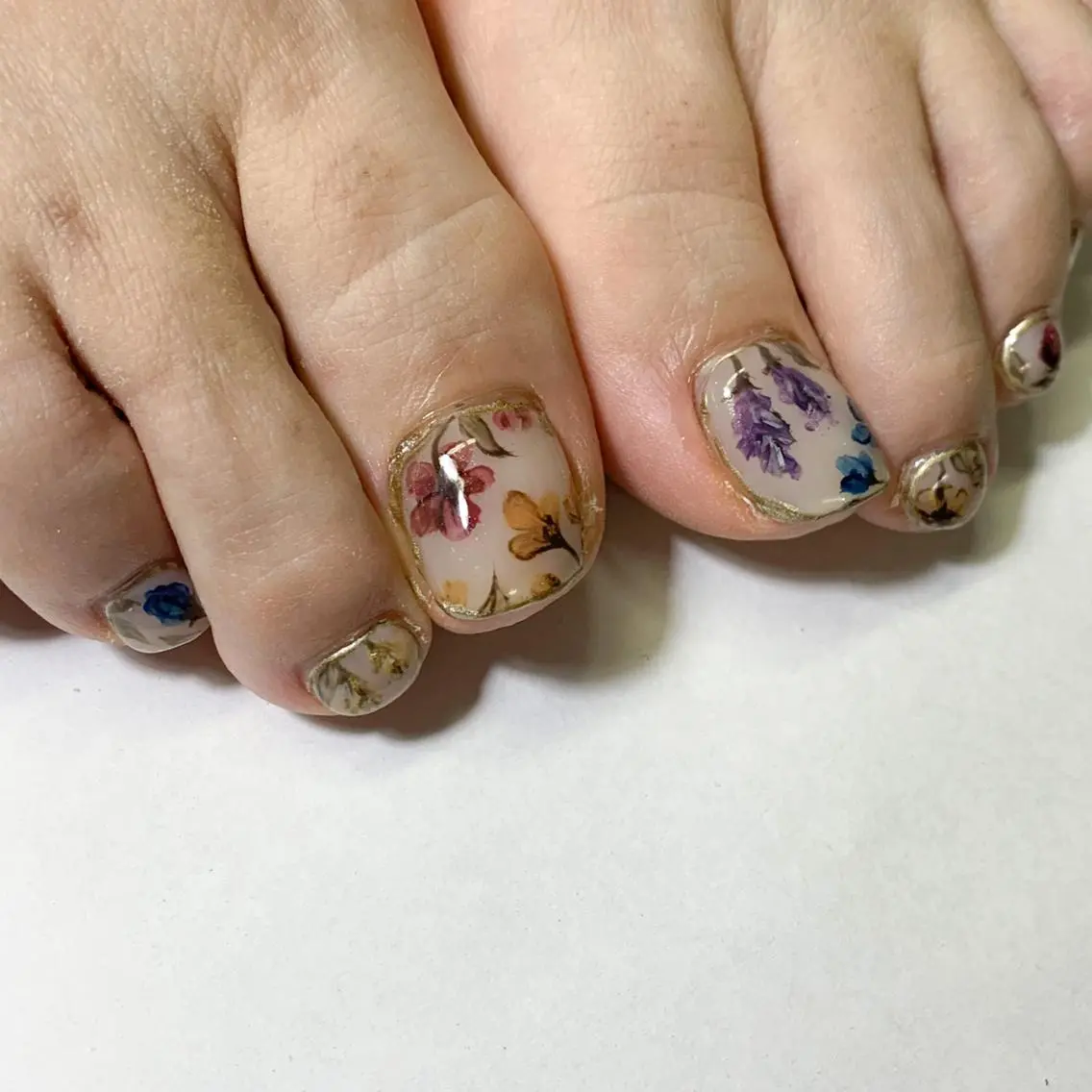 ネイル フットネイル FIORITURA aiのネイルデザイン