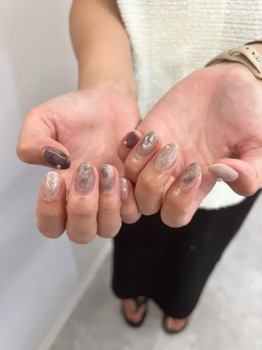 ネイル オーロラネイル ジェルネイル マグネットネイル ニュアンスネイル パラジェル Bana_ Nailのネイルデザイン